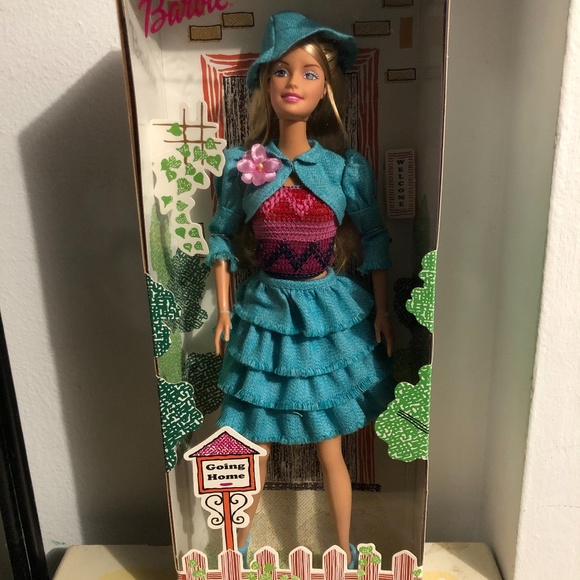 Barbie "Going Home" #5 White Swan Hotel Doll (NO BABY) - Picture 1 of 2